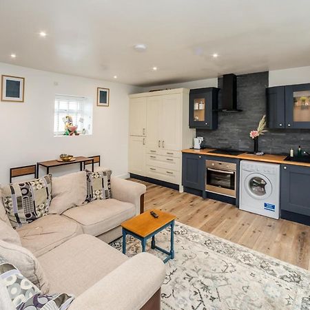 The Cosey Tucked-Away Cottage 2 Or 3 Bedroom Options Huddersfield Exteriör bild