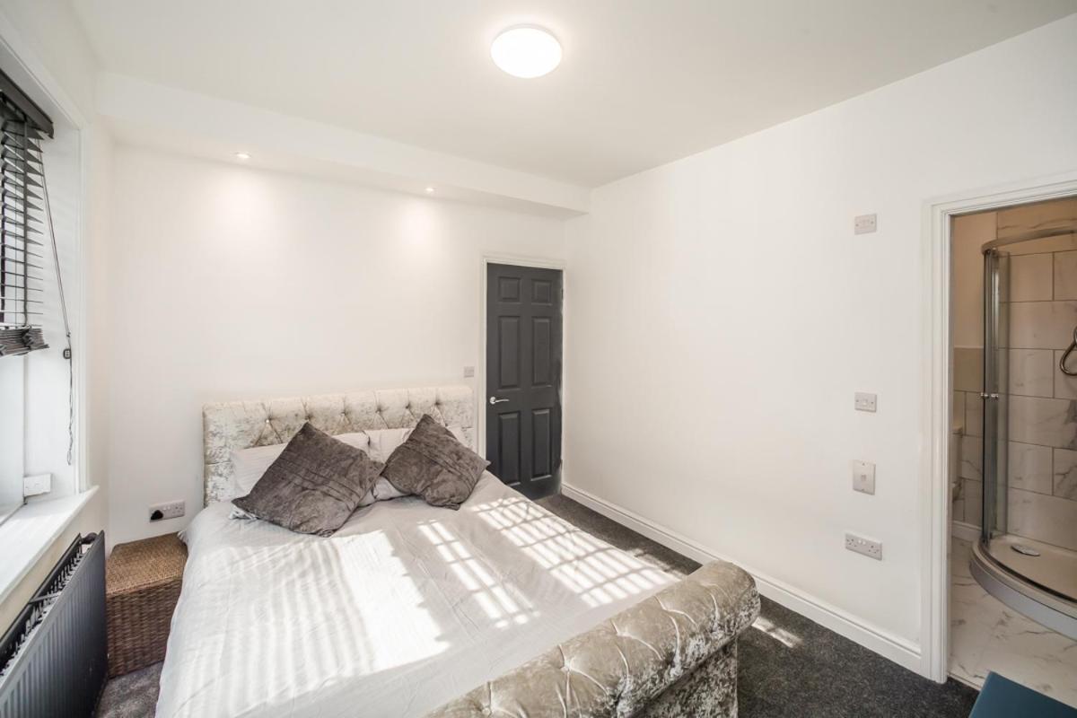 The Cosey Tucked-Away Cottage 2 Or 3 Bedroom Options Huddersfield Exteriör bild