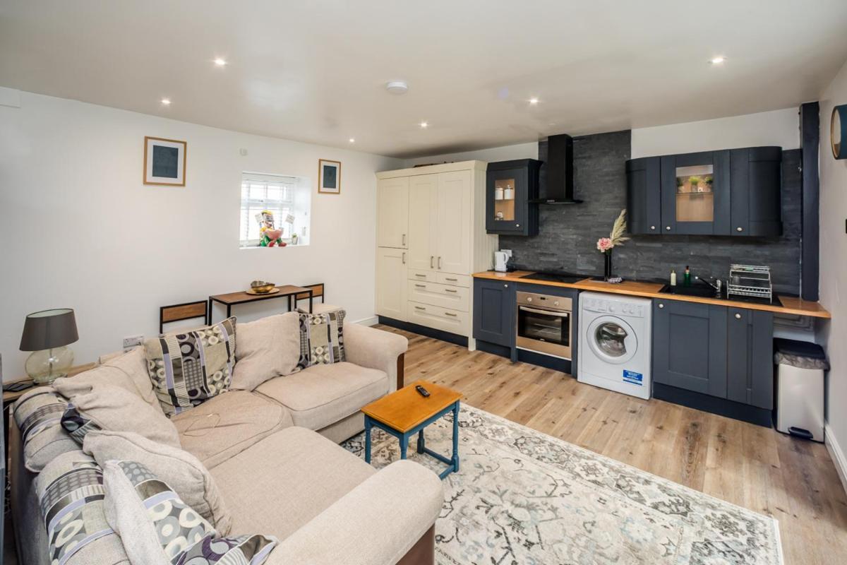 The Cosey Tucked-Away Cottage 2 Or 3 Bedroom Options Huddersfield Exteriör bild