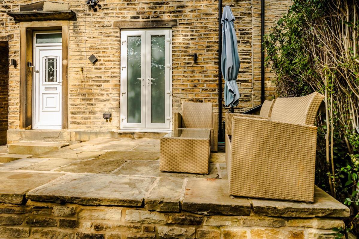 The Cosey Tucked-Away Cottage 2 Or 3 Bedroom Options Huddersfield Rum bild